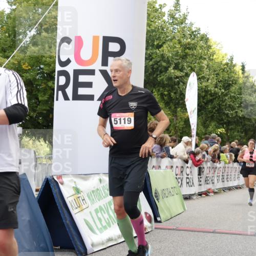 06.09.2026 - CURREX Alsterlauf Yannick Fuchs http://msf.ph/oto/10167903 06.09.2026 09:53:42 Ziel 2537, 3458, 3661, 3964, 4082, 4283, 4571, 4572, 4797, 4832, 4937, 5110, 5119, 5236, 5446, 5483, 5590, 5656, 5782, 5884, 6372, 6455, 6477, 8135 meine-sportfotos.de