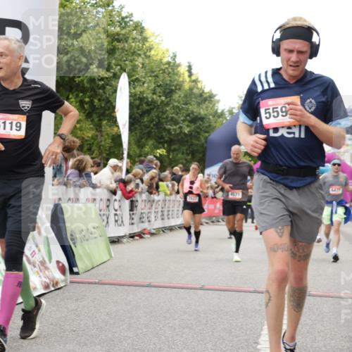 06.09.2026 - CURREX Alsterlauf Yannick Fuchs http://msf.ph/oto/10167938 06.09.2026 09:53:42 Ziel 2537, 3458, 3661, 3964, 4082, 4283, 4571, 4572, 4797, 4832, 4937, 5110, 5119, 5236, 5446, 5483, 5590, 5656, 5782, 5884, 6372, 6455, 6477, 8135 meine-sportfotos.de