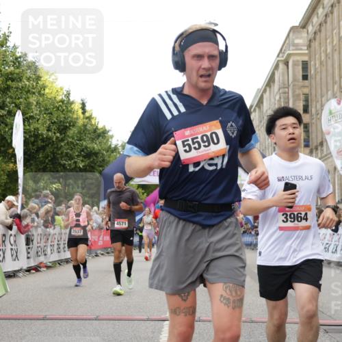 06.09.2026 - CURREX Alsterlauf Yannick Fuchs http://msf.ph/oto/10167983 06.09.2026 09:53:42 Ziel 2537, 3458, 3661, 3964, 4082, 4283, 4571, 4572, 4797, 4832, 4937, 5110, 5119, 5236, 5446, 5483, 5590, 5656, 5782, 5884, 6372, 6455, 6477, 8135 meine-sportfotos.de