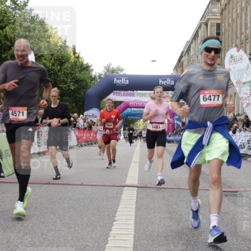 06.09.2026 - CURREX Alsterlauf Yannick Fuchs http://msf.ph/oto/10168324 06.09.2026 09:53:45 Ziel 2537, 3458, 3661, 3964, 4082, 4571, 4617, 5110, 5119, 5483, 5590, 5782, 5884, 6477 meine-sportfotos.de