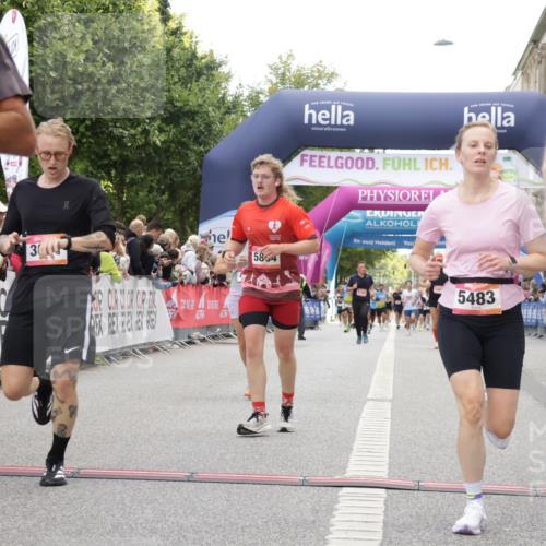 06.09.2026 - CURREX Alsterlauf Yannick Fuchs http://msf.ph/oto/10168334 06.09.2026 09:53:45 Ziel 2537, 3458, 3661, 3964, 4082, 4571, 4617, 5110, 5119, 5483, 5590, 5782, 5884, 6477 meine-sportfotos.de