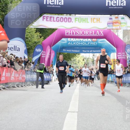 06.09.2026 - CURREX Alsterlauf Yannick Fuchs http://msf.ph/oto/10168443 06.09.2026 09:53:47 Ziel 2537, 3661, 3964, 4571, 4617, 5119, 5483, 5590, 5884, 5987, 6477 meine-sportfotos.de