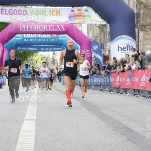06.09.2026 - CURREX Alsterlauf Yannick Fuchs http://msf.ph/oto/10168596 06.09.2026 09:53:49 Ziel 2537, 3102, 3661, 4571, 4617, 5483, 5884, 5987, 6477 meine-sportfotos.de