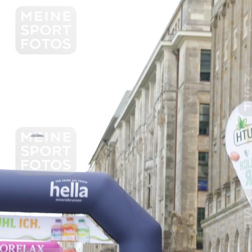 06.09.2026 - CURREX Alsterlauf Yannick Fuchs http://msf.ph/oto/10168743 06.09.2026 09:53:50 Ziel 2537, 3102, 3661, 4571, 4617, 5483, 5884, 5987, 6477 meine-sportfotos.de