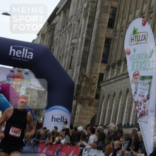 06.09.2026 - CURREX Alsterlauf Yannick Fuchs http://msf.ph/oto/10168760 06.09.2026 09:53:50 Ziel 2537, 3102, 3661, 4571, 4617, 5483, 5884, 5987, 6477 meine-sportfotos.de