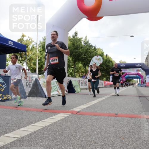 06.09.2026 - CURREX Alsterlauf Yannick Fuchs http://msf.ph/oto/10174908 06.09.2026 12:01:31 Ziel 1073, 1147, 1155, 1156, 1243, 1265 meine-sportfotos.de