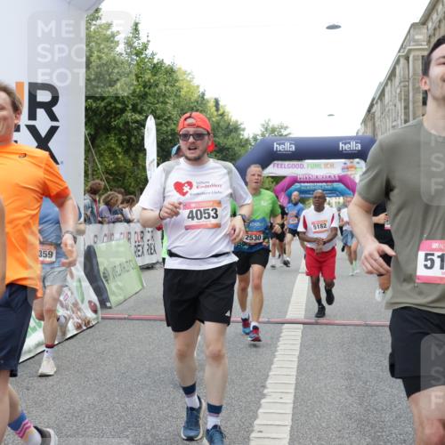 06.09.2026 - CURREX Alsterlauf Yannick Fuchs http://msf.ph/oto/10174959 06.09.2026 09:54:12 Ziel 2347, 2359, 2405, 2415, 2530, 3391, 3483, 3701, 3944, 4053, 4054, 4182, 4308, 4309, 4564, 4965, 5103, 5120, 5182, 5353, 5354, 5528, 5684, 5696, 5900, 6016, 6184, 6287, 8246, 8299, 8322 meine-sportfotos.de