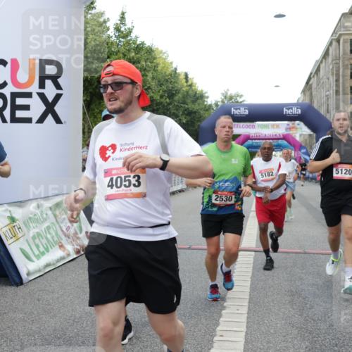 06.09.2026 - CURREX Alsterlauf Yannick Fuchs http://msf.ph/oto/10175010 06.09.2026 09:54:13 Ziel 2359, 2405, 2415, 2530, 3391, 3483, 3701, 3944, 4053, 4054, 4182, 4308, 4309, 4564, 4965, 5103, 5120, 5182, 5353, 5354, 5528, 5684, 5696, 5900, 6016, 6184, 6287, 8246, 8299, 8322 meine-sportfotos.de