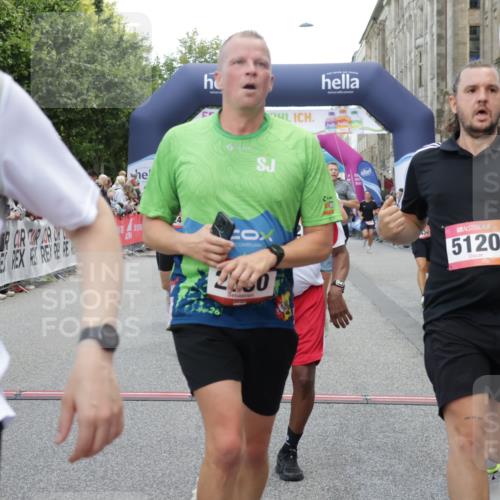 06.09.2026 - CURREX Alsterlauf Yannick Fuchs http://msf.ph/oto/10175022 06.09.2026 09:54:14 Ziel 2359, 2405, 2415, 2530, 3391, 3483, 3701, 3770, 3944, 4053, 4054, 4182, 4308, 4309, 4564, 5103, 5120, 5182, 5353, 5354, 5528, 5684, 5696, 5900, 6016, 6184, 6287, 8246, 8322 meine-sportfotos.de