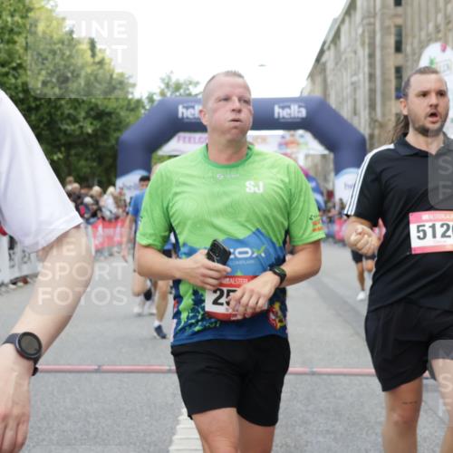 06.09.2026 - CURREX Alsterlauf Yannick Fuchs http://msf.ph/oto/10175032 06.09.2026 09:54:14 Ziel 2359, 2405, 2415, 2530, 3391, 3483, 3701, 3770, 3944, 4053, 4054, 4182, 4308, 4309, 4564, 5103, 5120, 5182, 5353, 5354, 5528, 5684, 5696, 5900, 6016, 6184, 6287, 8246, 8322 meine-sportfotos.de