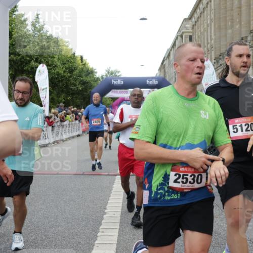 06.09.2026 - CURREX Alsterlauf Yannick Fuchs http://msf.ph/oto/10175067 06.09.2026 09:54:14 Ziel 2359, 2405, 2415, 2530, 3391, 3483, 3701, 3770, 3944, 4053, 4054, 4182, 4308, 4309, 4564, 5103, 5120, 5182, 5353, 5354, 5528, 5684, 5696, 5900, 6016, 6184, 6287, 8246, 8322 meine-sportfotos.de