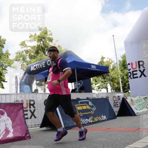 06.09.2026 - CURREX Alsterlauf Yannick Fuchs http://msf.ph/oto/10175297 06.09.2026 12:01:38 Ziel 1147, 1155, 1156, 1233 meine-sportfotos.de