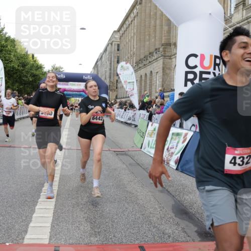 06.09.2026 - CURREX Alsterlauf Yannick Fuchs http://msf.ph/oto/10175457 06.09.2026 09:54:21 Ziel 2405, 2415, 3393, 3591, 3770, 4182, 4308, 4309, 4316, 4326, 4661, 5353, 5579, 5934, 6194, 6287, 6442, 6469, 8179 meine-sportfotos.de