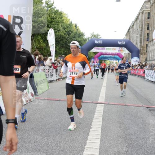 06.09.2026 - CURREX Alsterlauf Yannick Fuchs http://msf.ph/oto/10175586 06.09.2026 09:54:23 Ziel 2415, 3393, 3591, 3770, 4007, 4108, 4182, 4308, 4309, 4316, 4326, 4661, 5579, 5934, 6163, 6194, 6442, 6469, 8179 meine-sportfotos.de