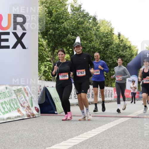 06.09.2026 - CURREX Alsterlauf Yannick Fuchs http://msf.ph/oto/10175655 06.09.2026 12:01:48 Ziel 1095, 1284, 1285, 1286, 1288, 8042 meine-sportfotos.de