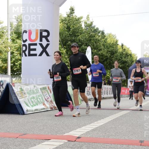 06.09.2026 - CURREX Alsterlauf Yannick Fuchs http://msf.ph/oto/10175724 06.09.2026 12:01:49 Ziel 1095, 1284, 1285, 1286, 1288, 8042 meine-sportfotos.de
