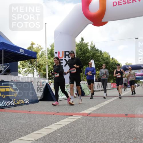 06.09.2026 - CURREX Alsterlauf Yannick Fuchs http://msf.ph/oto/10175794 06.09.2026 12:01:50 Ziel 1095, 1284, 1285, 1286, 1288, 1298, 1305, 8042 meine-sportfotos.de