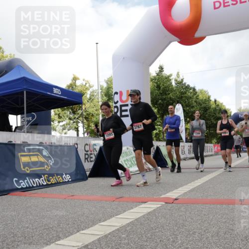 06.09.2026 - CURREX Alsterlauf Yannick Fuchs http://msf.ph/oto/10175810 06.09.2026 12:01:50 Ziel 1095, 1284, 1285, 1286, 1288, 1298, 1305, 8042 meine-sportfotos.de