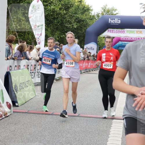 06.09.2026 - CURREX Alsterlauf Yannick Fuchs http://msf.ph/oto/10175849 06.09.2026 09:54:28 Ziel 2162, 3393, 3591, 4007, 4108, 4574, 4661, 5579, 5934, 6051, 6163, 6175, 6194, 6469, 8179 meine-sportfotos.de