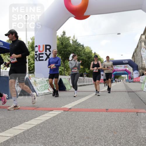 06.09.2026 - CURREX Alsterlauf Yannick Fuchs http://msf.ph/oto/10175864 06.09.2026 12:01:50 Ziel 1095, 1284, 1285, 1286, 1288, 1298, 1305, 8042 meine-sportfotos.de