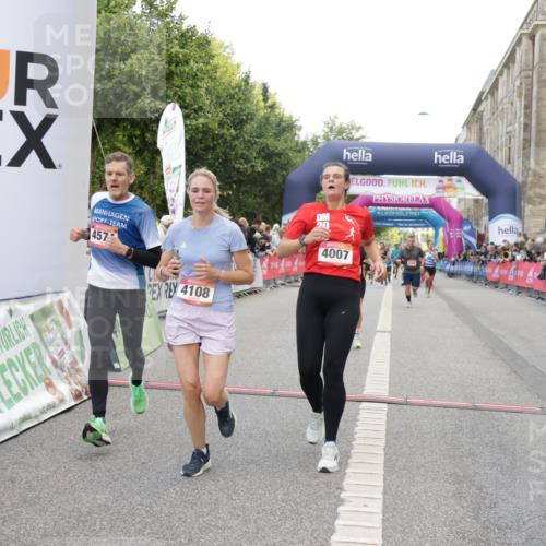 06.09.2026 - CURREX Alsterlauf Yannick Fuchs http://msf.ph/oto/10175895 06.09.2026 09:54:29 Ziel 2162, 3393, 3591, 4007, 4108, 4574, 4661, 5579, 6051, 6163, 6175, 6194, 6469, 8179 meine-sportfotos.de