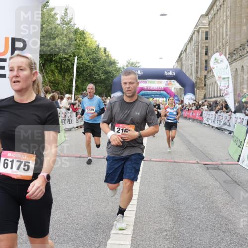 06.09.2026 - CURREX Alsterlauf Yannick Fuchs http://msf.ph/oto/10175945 06.09.2026 09:54:34 Ziel 2162, 2179, 2477, 3410, 3478, 4007, 4108, 4574, 5116, 5250, 5589, 5654, 6011, 6051, 6163, 6175, 6437 meine-sportfotos.de