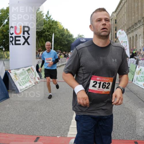 06.09.2026 - CURREX Alsterlauf Yannick Fuchs http://msf.ph/oto/10176014 06.09.2026 09:54:35 Ziel 2162, 2179, 2477, 3410, 3478, 4007, 4108, 4574, 5116, 5250, 5447, 5589, 5654, 5700, 5701, 6011, 6051, 6175, 6329, 6331, 6437 meine-sportfotos.de