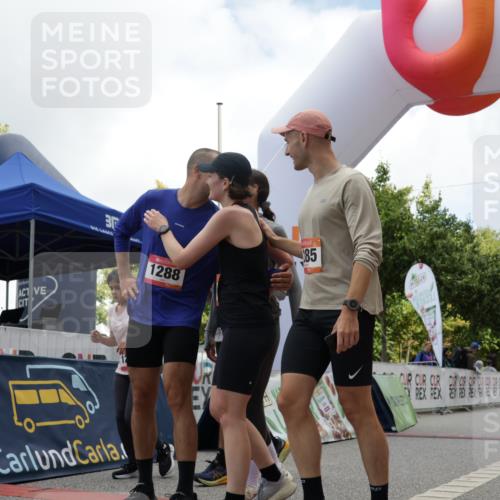 06.09.2026 - CURREX Alsterlauf Yannick Fuchs http://msf.ph/oto/10176140 06.09.2026 12:01:57 Ziel 1285, 1286, 1288, 1298, 1305, 1326, 8042 meine-sportfotos.de