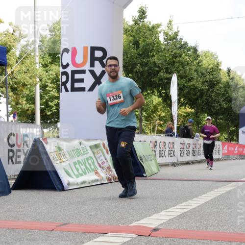 06.09.2026 - CURREX Alsterlauf Yannick Fuchs http://msf.ph/oto/10176271 06.09.2026 12:02:03 Ziel 1150, 1326 meine-sportfotos.de