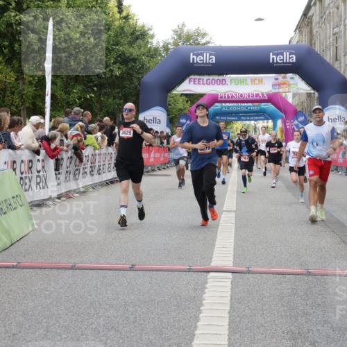 06.09.2026 - CURREX Alsterlauf Yannick Fuchs http://msf.ph/oto/10176458 06.09.2026 09:54:43 Ziel 2179, 2433, 2451, 2477, 2640, 3233, 3410, 3413, 3478, 3629, 4206, 4974, 5116, 5250, 5447, 5654, 5666, 5700, 5701, 6011, 6079, 6329, 6331, 6437 meine-sportfotos.de