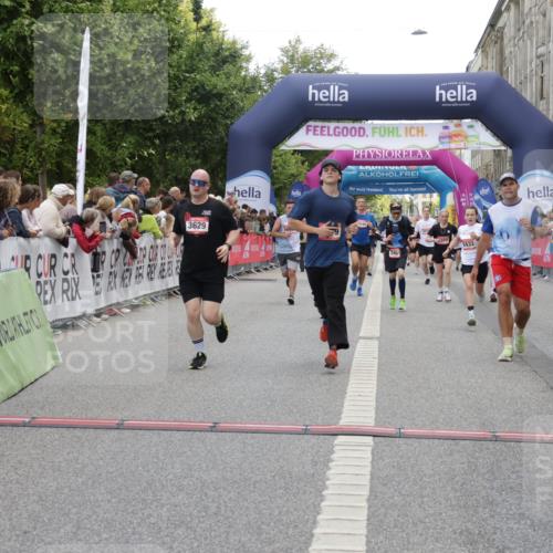 06.09.2026 - CURREX Alsterlauf Yannick Fuchs http://msf.ph/oto/10176475 06.09.2026 09:54:43 Ziel 2179, 2433, 2451, 2477, 2640, 3233, 3410, 3413, 3478, 3629, 4206, 4974, 5116, 5250, 5447, 5654, 5666, 5700, 5701, 6011, 6079, 6329, 6331, 6437 meine-sportfotos.de