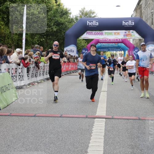 06.09.2026 - CURREX Alsterlauf Yannick Fuchs http://msf.ph/oto/10176491 06.09.2026 09:54:43 Ziel 2179, 2433, 2451, 2477, 2640, 3233, 3410, 3413, 3478, 3629, 4206, 4974, 5116, 5250, 5447, 5654, 5666, 5700, 5701, 6011, 6079, 6329, 6331, 6437 meine-sportfotos.de