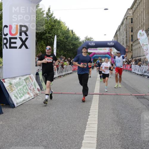06.09.2026 - CURREX Alsterlauf Yannick Fuchs http://msf.ph/oto/10176649 06.09.2026 09:54:45 Ziel 2179, 2433, 2451, 2477, 2640, 3233, 3413, 3478, 3629, 4206, 4394, 4974, 5116, 5250, 5447, 5654, 5657, 5666, 5700, 5701, 6079, 6210, 6329, 6331 meine-sportfotos.de