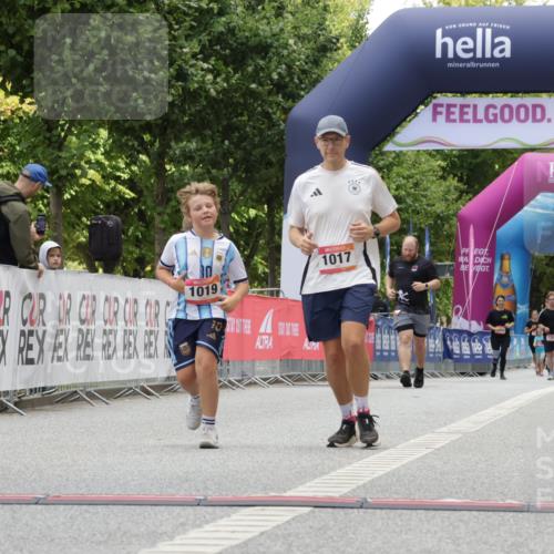 06.09.2026 - CURREX Alsterlauf Yannick Fuchs http://msf.ph/oto/10176846 06.09.2026 12:02:33 Ziel 1017, 1019, 1320 meine-sportfotos.de