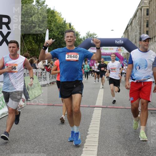 06.09.2026 - CURREX Alsterlauf Yannick Fuchs http://msf.ph/oto/10176885 06.09.2026 09:54:49 Ziel 2395, 2433, 2451, 2587, 2640, 3251, 3413, 3629, 3991, 4206, 4394, 4458, 4974, 5165, 5657, 5666, 6079, 6191, 6210 meine-sportfotos.de