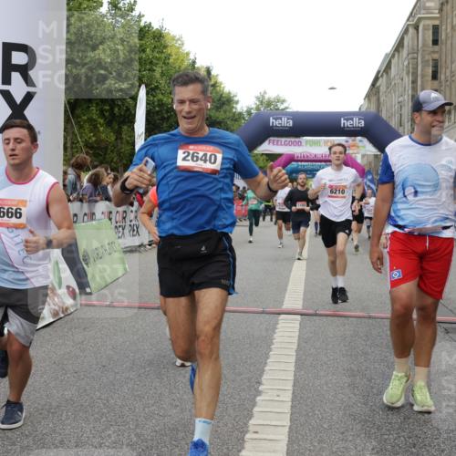 06.09.2026 - CURREX Alsterlauf Yannick Fuchs http://msf.ph/oto/10176908 06.09.2026 09:54:49 Ziel 2395, 2433, 2451, 2587, 2640, 3251, 3413, 3629, 3991, 4206, 4394, 4458, 4974, 5165, 5657, 5666, 6079, 6191, 6210 meine-sportfotos.de