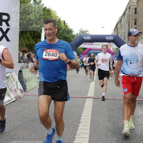 06.09.2026 - CURREX Alsterlauf Yannick Fuchs http://msf.ph/oto/10176927 06.09.2026 09:54:49 Ziel 2395, 2433, 2451, 2587, 2640, 3251, 3413, 3629, 3991, 4206, 4394, 4458, 4974, 5165, 5657, 5666, 6079, 6191, 6210 meine-sportfotos.de