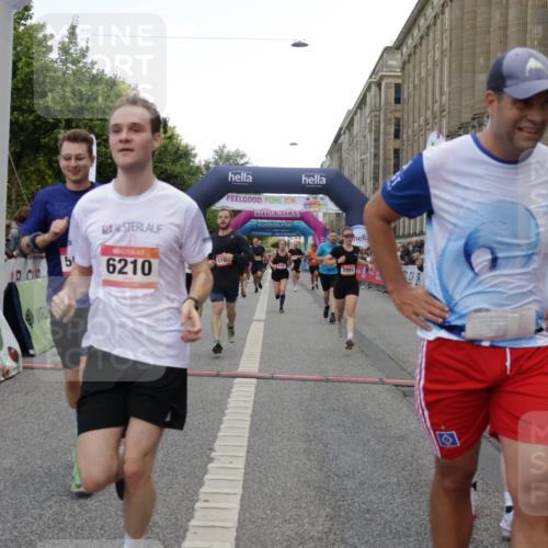 06.09.2026 - CURREX Alsterlauf Yannick Fuchs http://msf.ph/oto/10177006 06.09.2026 09:54:51 Ziel 2395, 2433, 2451, 2587, 2640, 3251, 3341, 3413, 3629, 3991, 4206, 4335, 4394, 4458, 4974, 5165, 5657, 5666, 6079, 6191, 6210 meine-sportfotos.de