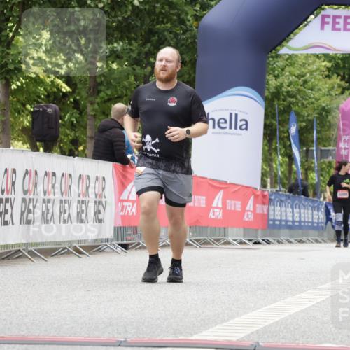 06.09.2026 - CURREX Alsterlauf Yannick Fuchs http://msf.ph/oto/10177089 06.09.2026 12:02:39 Ziel 1005, 1017, 1019, 8267 meine-sportfotos.de