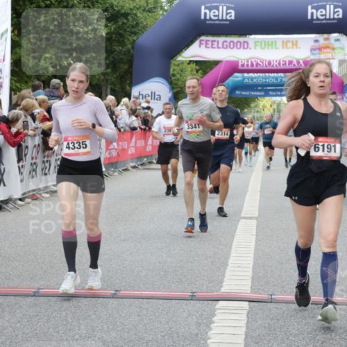 06.09.2026 - CURREX Alsterlauf Yannick Fuchs http://msf.ph/oto/10177259 06.09.2026 09:54:54 Ziel 2314, 2395, 2397, 2451, 2494, 2587, 2640, 2962, 3251, 3341, 3363, 3413, 3991, 4206, 4335, 4394, 4458, 5165, 5385, 5657, 5666, 6191, 6210 meine-sportfotos.de