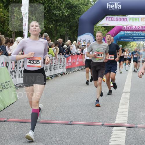 06.09.2026 - CURREX Alsterlauf Yannick Fuchs http://msf.ph/oto/10177321 06.09.2026 09:54:55 Ziel 2314, 2395, 2397, 2494, 2587, 2640, 2962, 3251, 3341, 3363, 3991, 4206, 4335, 4394, 4458, 5165, 5298, 5385, 5657, 5666, 6191, 6210 meine-sportfotos.de