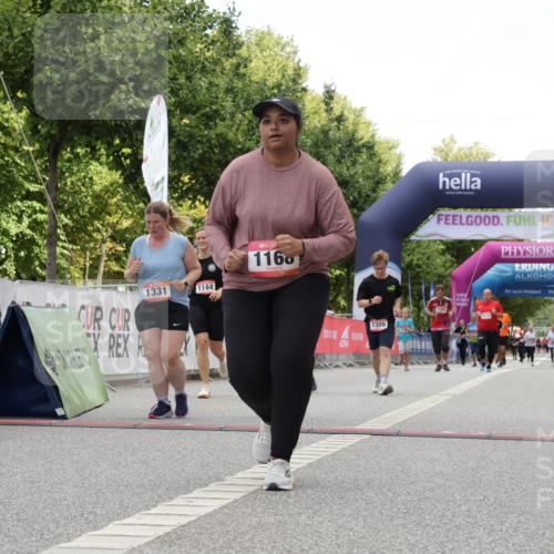 06.09.2026 - CURREX Alsterlauf Yannick Fuchs http://msf.ph/oto/10177482 06.09.2026 12:02:54 Ziel 1144, 1151, 1168, 1309, 1331 meine-sportfotos.de