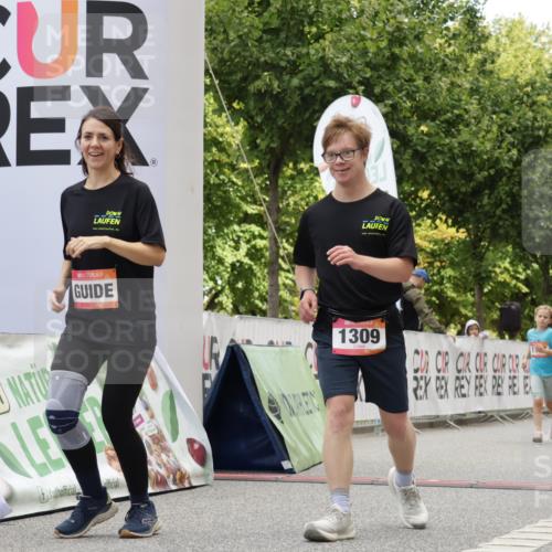 06.09.2026 - CURREX Alsterlauf Yannick Fuchs http://msf.ph/oto/10177698 06.09.2026 12:03:00 Ziel 1144, 1151, 1166, 1167, 1168, 1214, 1309, 1331 meine-sportfotos.de