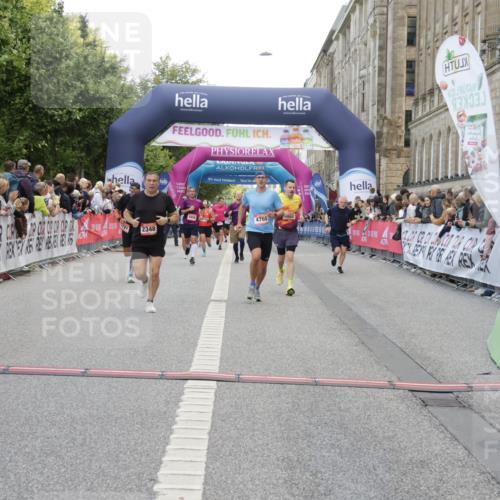 06.09.2026 - CURREX Alsterlauf Yannick Fuchs http://msf.ph/oto/10177970 06.09.2026 09:55:06 Ziel 2184, 2261, 2348, 2502, 2826, 3291, 4322, 4622, 4765, 4839, 4956, 5094, 5298, 5385, 5721 meine-sportfotos.de