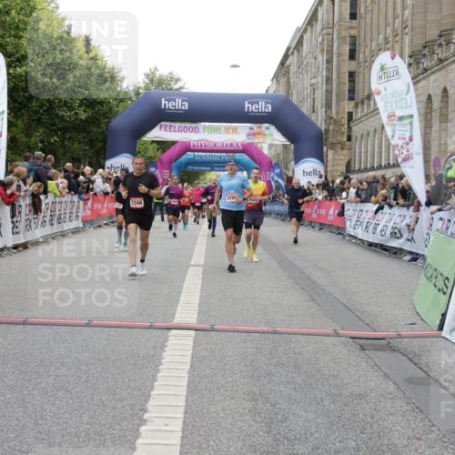 06.09.2026 - CURREX Alsterlauf Yannick Fuchs http://msf.ph/oto/10178000 06.09.2026 09:55:06 Ziel 2184, 2261, 2348, 2502, 2826, 3291, 4322, 4622, 4765, 4839, 4956, 5094, 5298, 5385, 5721 meine-sportfotos.de