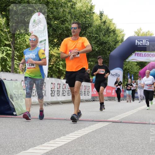 06.09.2026 - CURREX Alsterlauf Yannick Fuchs http://msf.ph/oto/10178052 06.09.2026 12:03:09 Ziel 1166, 1167, 1214, 1248, 1282, 1292, 1336, 6390, 8103 meine-sportfotos.de