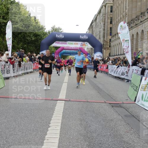 06.09.2026 - CURREX Alsterlauf Yannick Fuchs http://msf.ph/oto/10178056 06.09.2026 09:55:07 Ziel 2184, 2261, 2348, 2499, 2502, 2826, 3291, 4266, 4322, 4622, 4765, 4839, 4956, 5094, 5298, 5721, 6216 meine-sportfotos.de