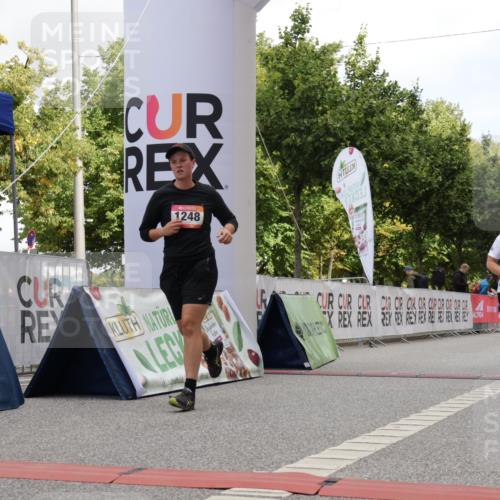 06.09.2026 - CURREX Alsterlauf Yannick Fuchs http://msf.ph/oto/10178159 06.09.2026 12:03:11 Ziel 1248, 1282, 1292, 1336, 6390, 8103 meine-sportfotos.de