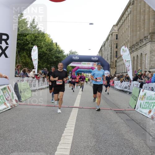 06.09.2026 - CURREX Alsterlauf Yannick Fuchs http://msf.ph/oto/10178196 06.09.2026 09:55:08 Ziel 2184, 2261, 2348, 2499, 2502, 2826, 3291, 4266, 4322, 4615, 4622, 4765, 4839, 4956, 5094, 5721, 6216 meine-sportfotos.de