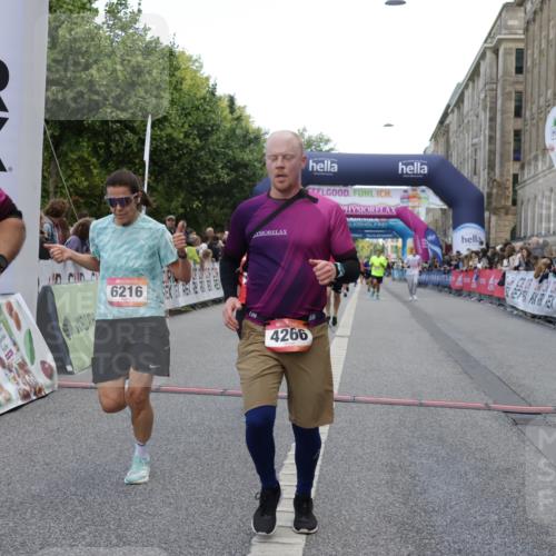 06.09.2026 - CURREX Alsterlauf Yannick Fuchs http://msf.ph/oto/10178519 06.09.2026 09:55:13 Ziel 2348, 2499, 2908, 4266, 4615, 4622, 4686, 4765, 4956, 5721, 6216 meine-sportfotos.de